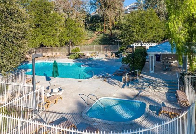 23301 Preston, Valencia, CA 91354