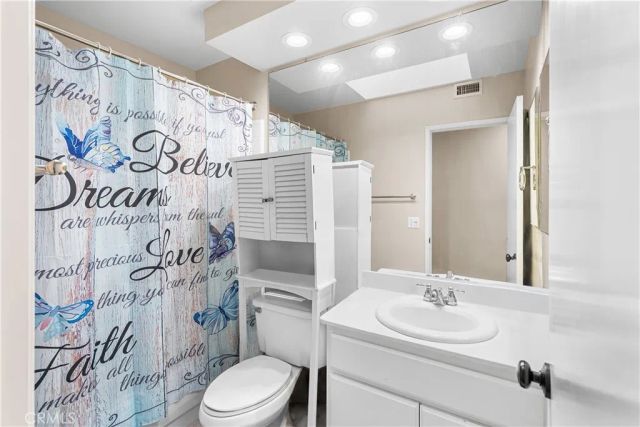 23301 Preston, Valencia, CA 91354