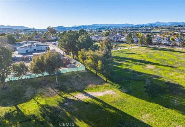 23301 Preston, Valencia, CA 91354