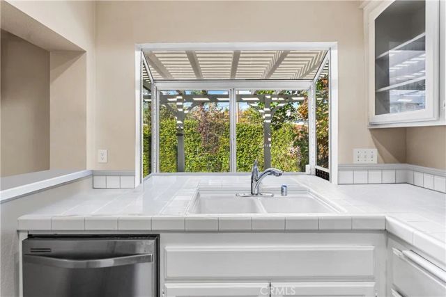 23301 Preston, Valencia, CA 91354