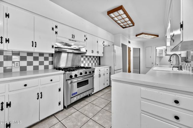1201 W RANCHO Drive, Phoenix, AZ 85013