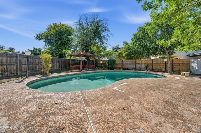 1201 W RANCHO Drive, Phoenix, AZ 85013