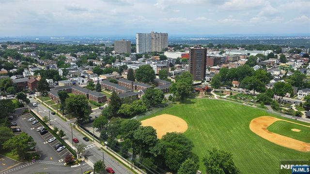 2100 Linwood Avenue 23D, Fort Lee, NJ 07024