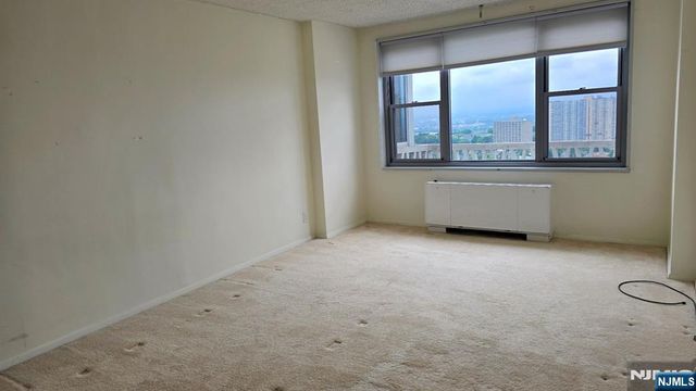 2100 Linwood Avenue 23D, Fort Lee, NJ 07024