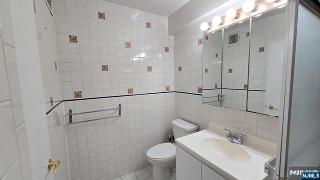 2100 Linwood Avenue 23D, Fort Lee, NJ 07024
