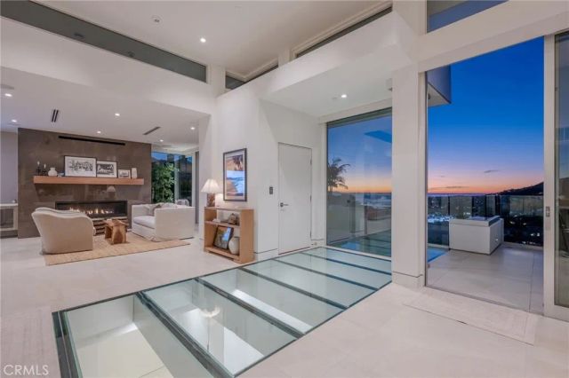 640 Temple Hills Drive, Laguna Beach, CA 92651