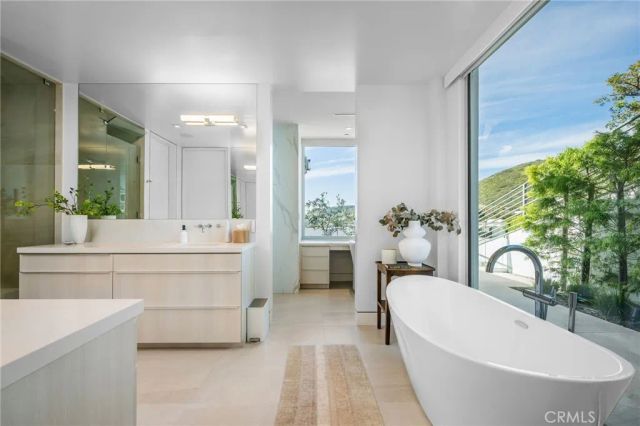 640 Temple Hills Drive, Laguna Beach, CA 92651