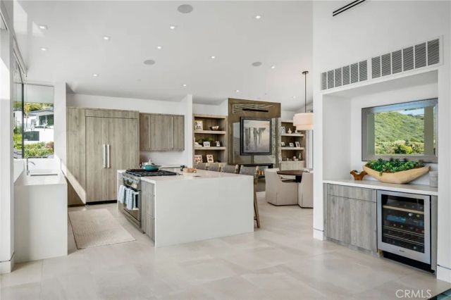 640 Temple Hills Drive, Laguna Beach, CA 92651