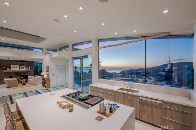 640 Temple Hills Drive, Laguna Beach, CA 92651