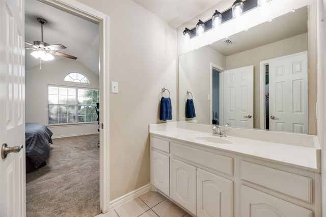 11920 Vienna Apple Road, Fort Worth, TX 76244