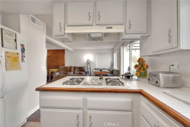 8 Tanglewood, Phillips Ranch, CA 91766