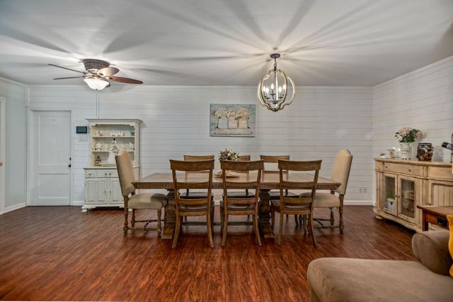 519 Travis Street, Port Lavaca, TX 77979