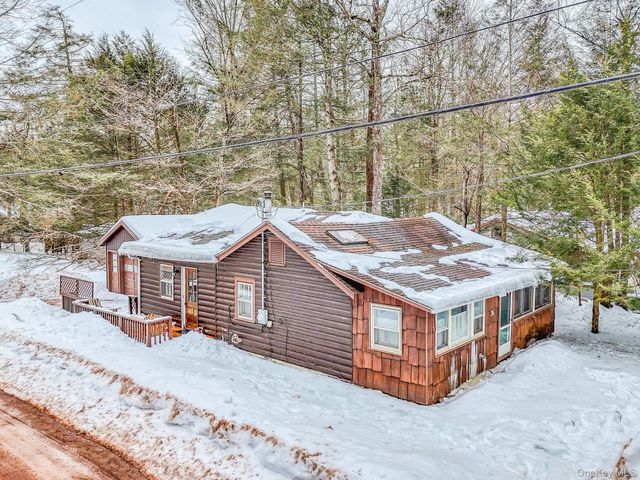 36 W Read Avenue, Smallwood, NY 12720