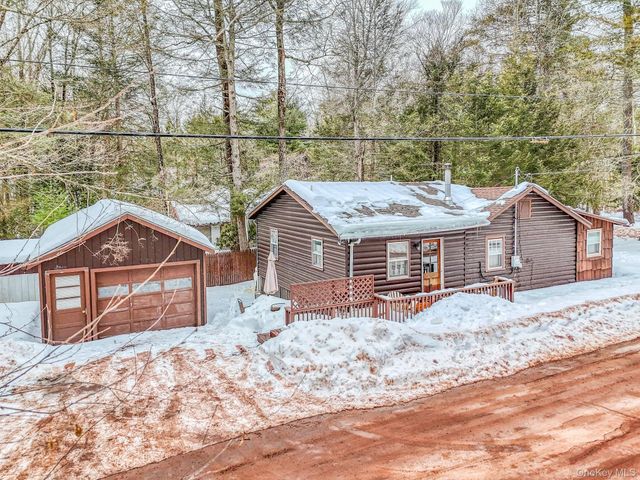 36 W Read Avenue, Smallwood, NY 12720