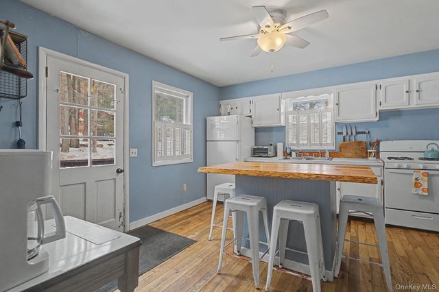 36 W Read Avenue, Smallwood, NY 12720