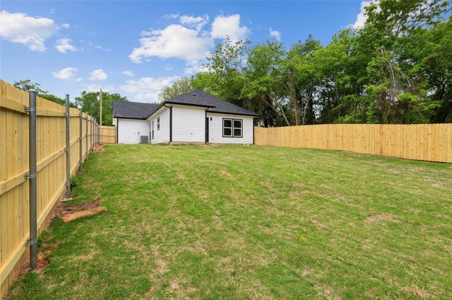 727 W Parnell Street, Denison, TX 75020