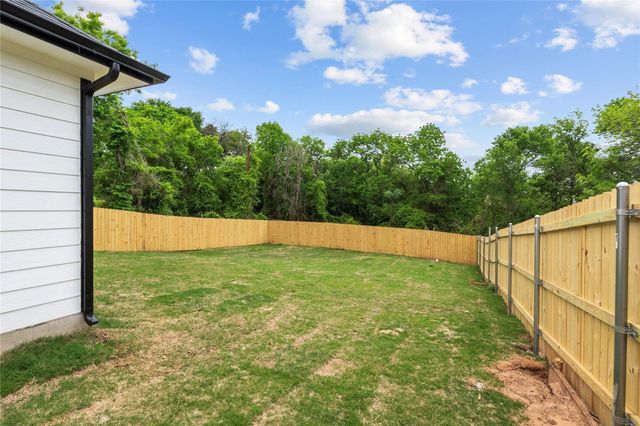 727 W Parnell Street, Denison, TX 75020