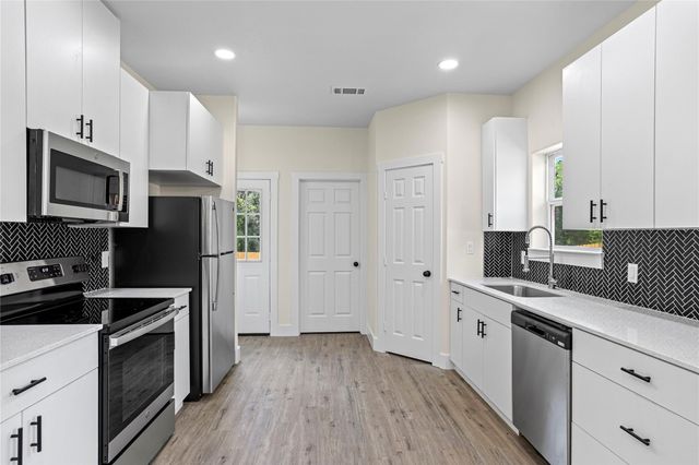 727 W Parnell Street, Denison, TX 75020