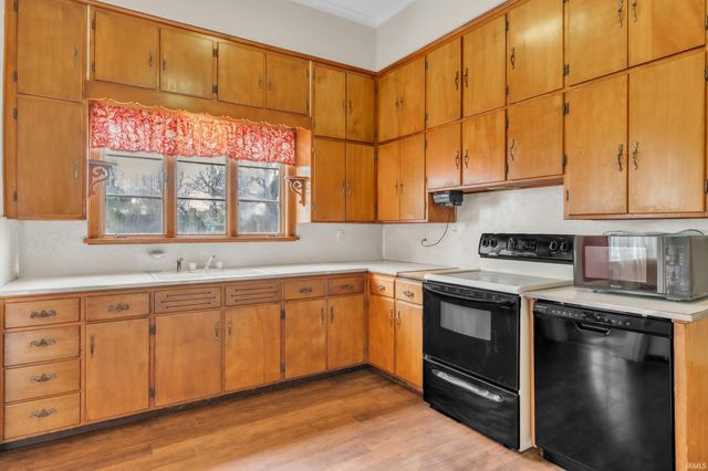 208 S Morton Street, Kendallville, IN 46755