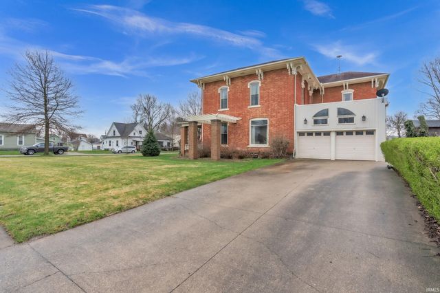 208 S Morton Street, Kendallville, IN 46755