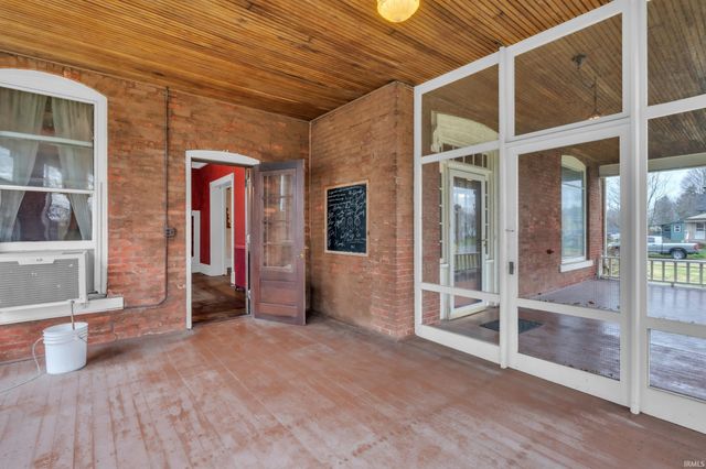 208 S Morton Street, Kendallville, IN 46755