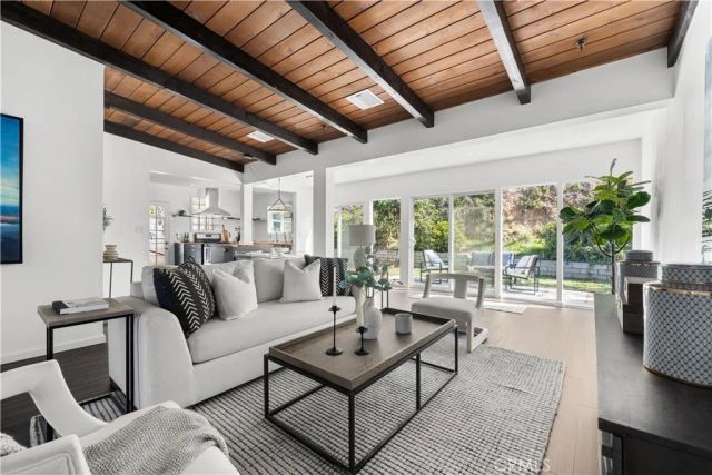 1422 Kempton, Monterey Park, CA 91755