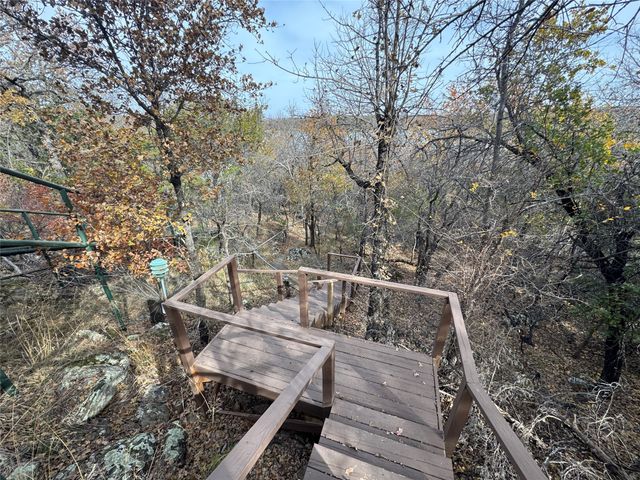 160 Lake Point Drive, Gordon, TX 76453