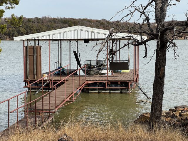 160 Lake Point Drive, Gordon, TX 76453