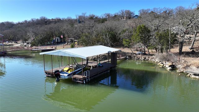 160 Lake Point Drive, Gordon, TX 76453