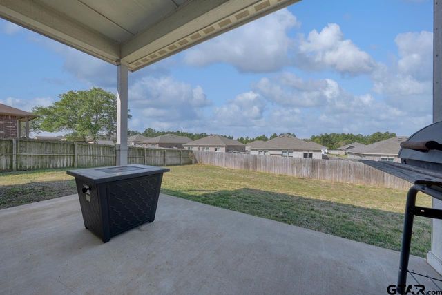 500 Asher Lane, Lindale, TX 75771