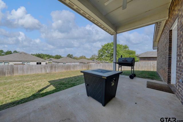 500 Asher Lane, Lindale, TX 75771