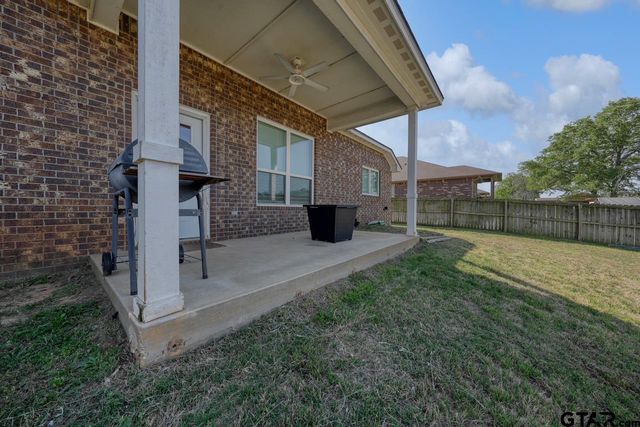 500 Asher Lane, Lindale, TX 75771
