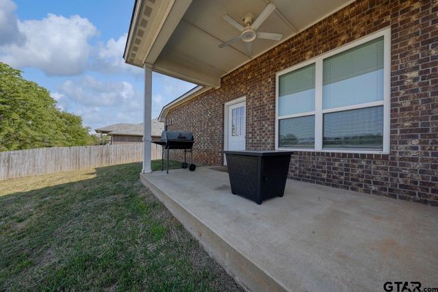 500 Asher Lane, Lindale, TX 75771