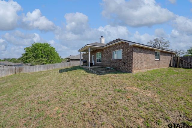 500 Asher Lane, Lindale, TX 75771