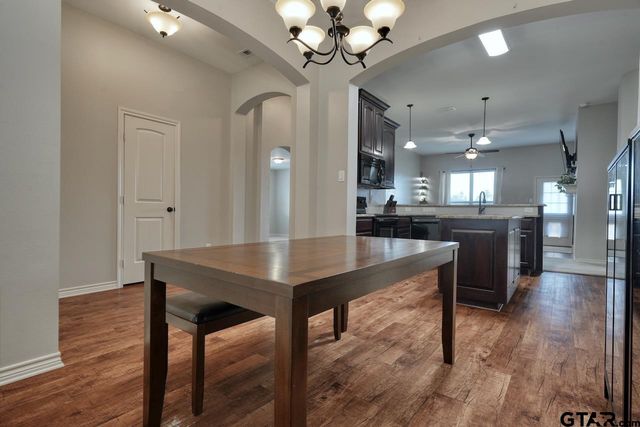 500 Asher Lane, Lindale, TX 75771