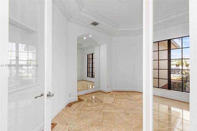 260 NE Wavecrest Ct, Boca Raton, FL 33432
