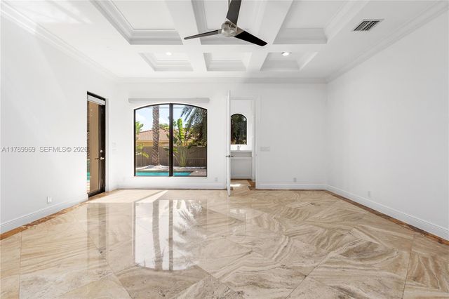 260 NE Wavecrest Ct, Boca Raton, FL 33432