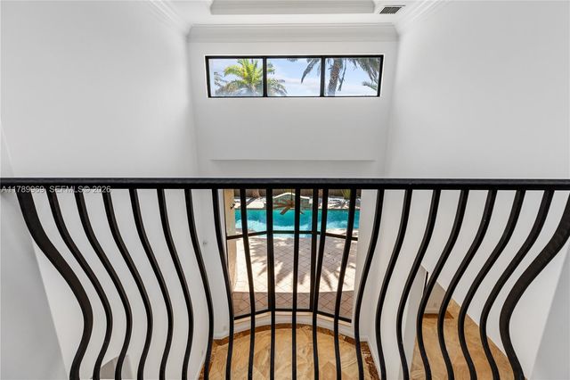 260 NE Wavecrest Ct, Boca Raton, FL 33432