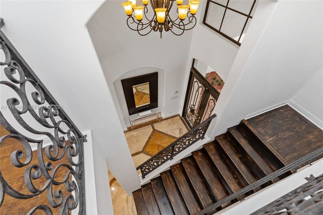 260 NE Wavecrest Ct, Boca Raton, FL 33432