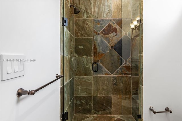 260 NE Wavecrest Ct, Boca Raton, FL 33432