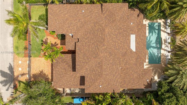 260 NE Wavecrest Ct, Boca Raton, FL 33432