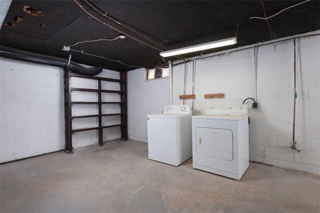 1524 W Sheley Road, Independence, MO 64052