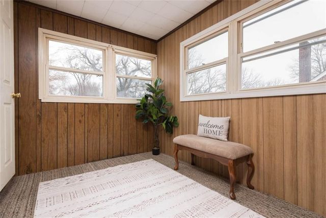 1524 W Sheley Road, Independence, MO 64052