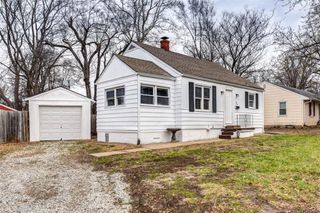 1524 W Sheley Road, Independence, MO 64052