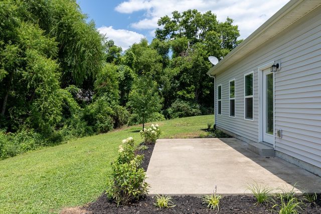 1374 Coates Ln, Gallatin, TN 37066