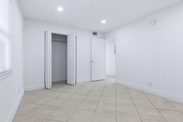 1015 NE 17th Avenue 102, Fort Lauderdale, FL 33304