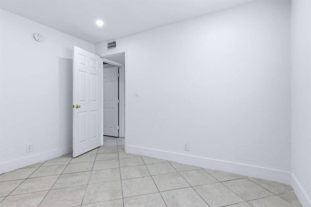 1015 NE 17th Avenue 102, Fort Lauderdale, FL 33304