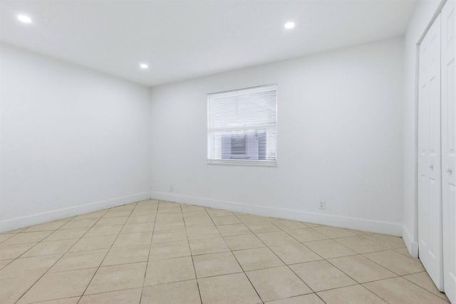 1015 NE 17th Avenue 102, Fort Lauderdale, FL 33304