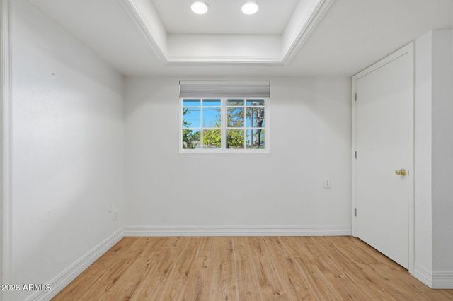 6274 E AVALON Drive, Scottsdale, AZ 85251