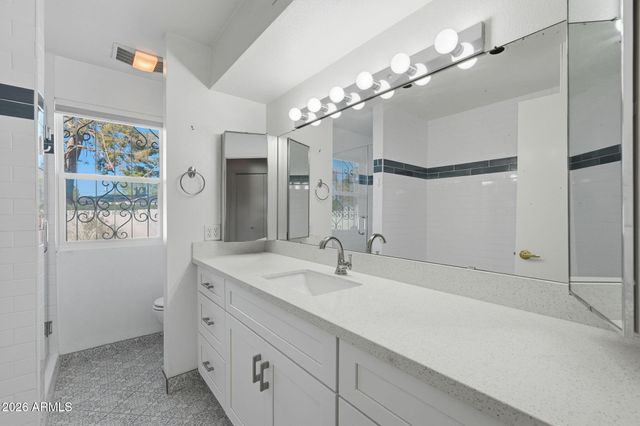 6274 E AVALON Drive, Scottsdale, AZ 85251